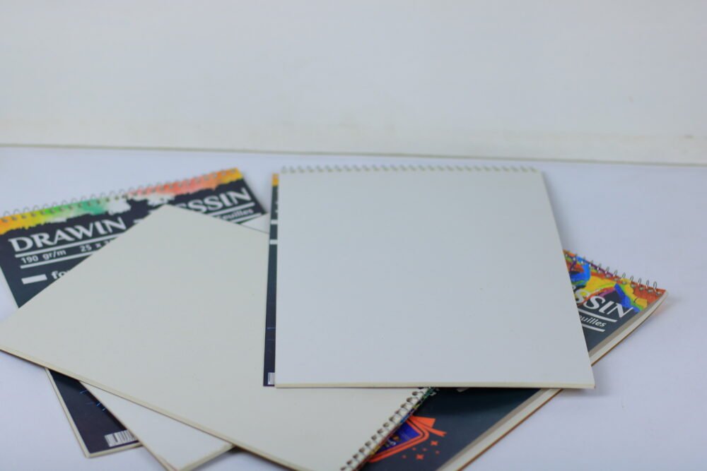 اسكتش أبيض صغير مقاس 25*35 - Image 3